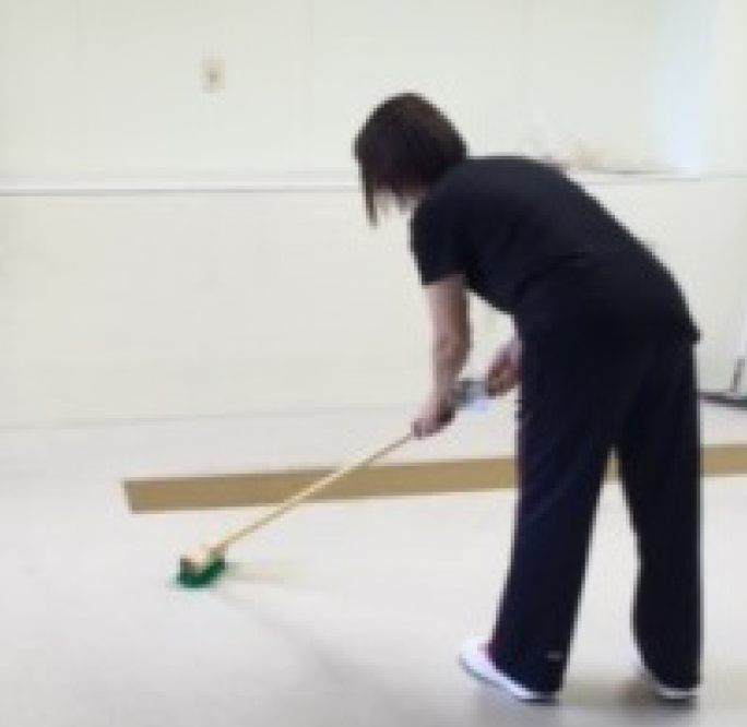 電解水での掃除の様子