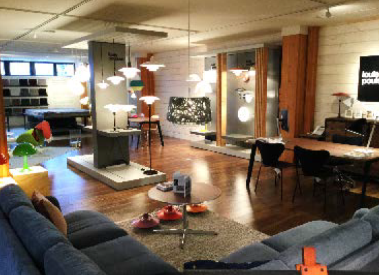 厨房・店内の衛生管理には電解水を使用します。