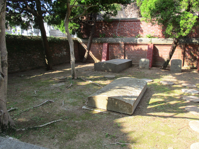長崎オランタ゛人墓地レンカ゛塀補修工事